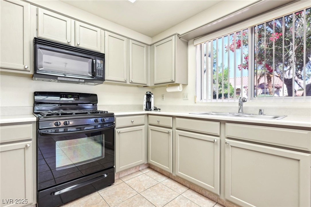 3013 Sungold Drive