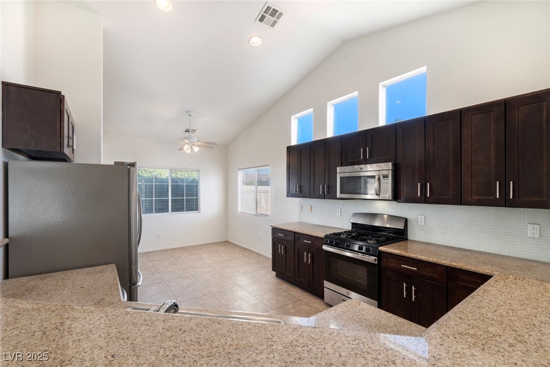 5825 COLEMAN Street -