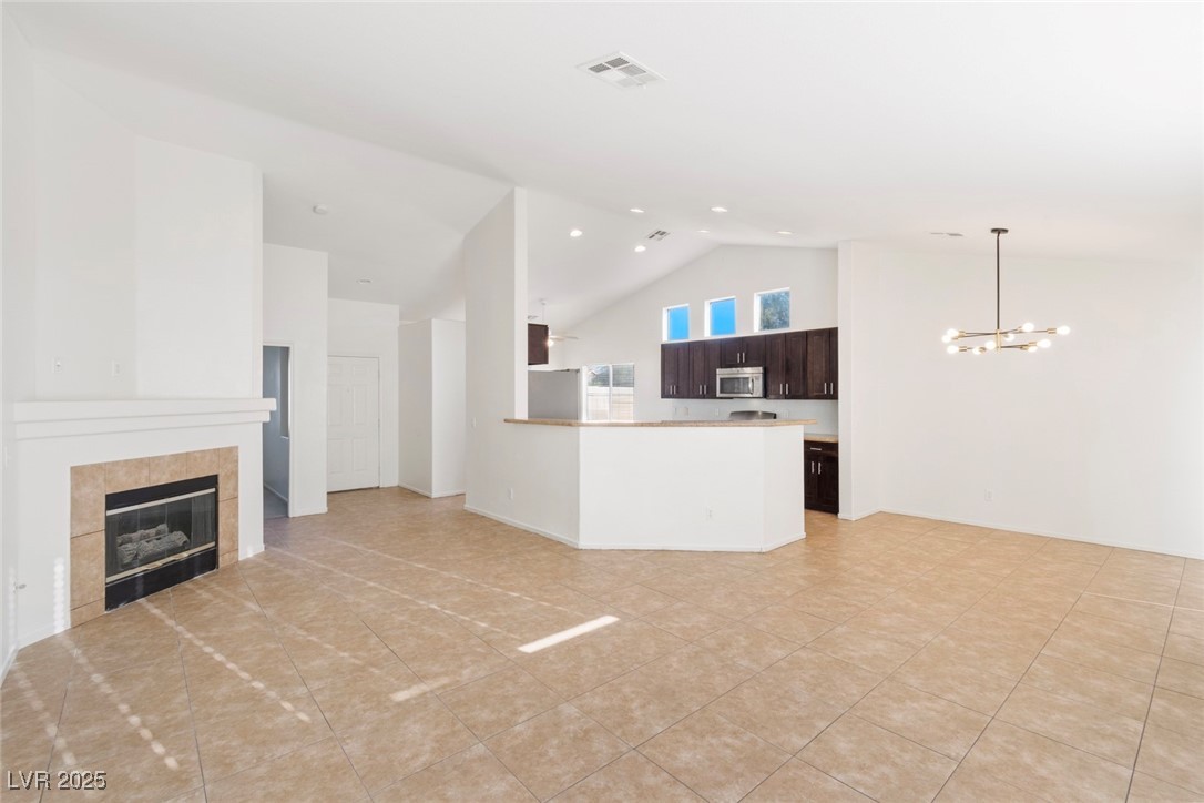 5825 COLEMAN Street -