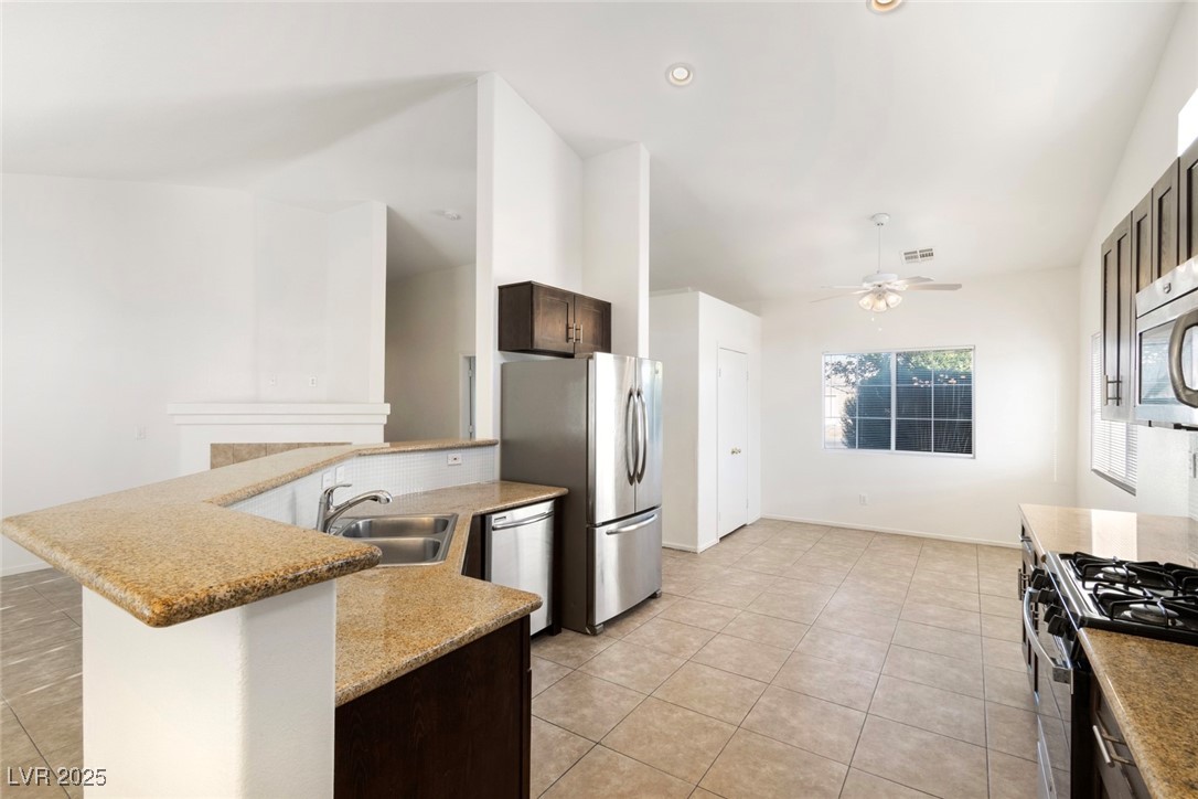 5825 COLEMAN Street -