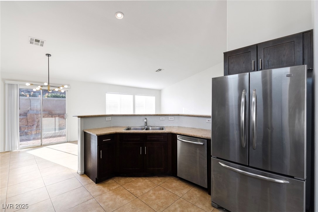 5825 COLEMAN Street -