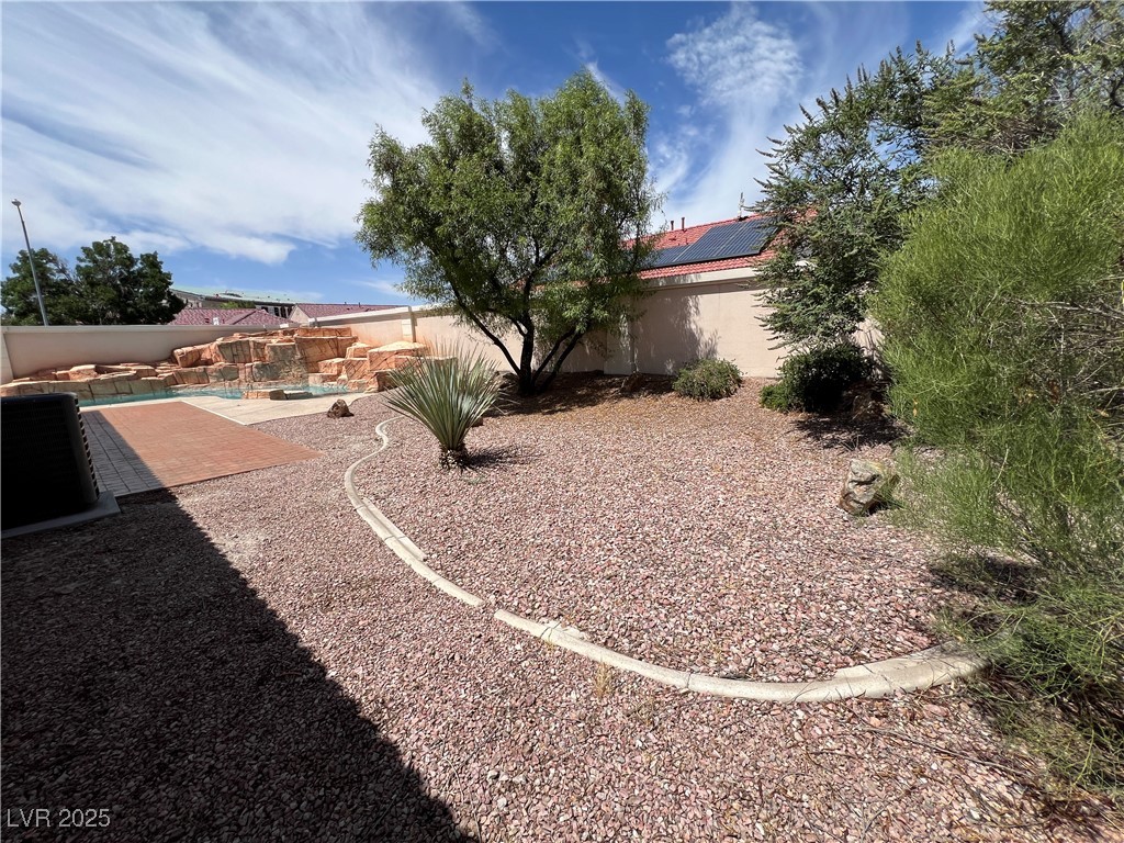 5825 COLEMAN Street -
