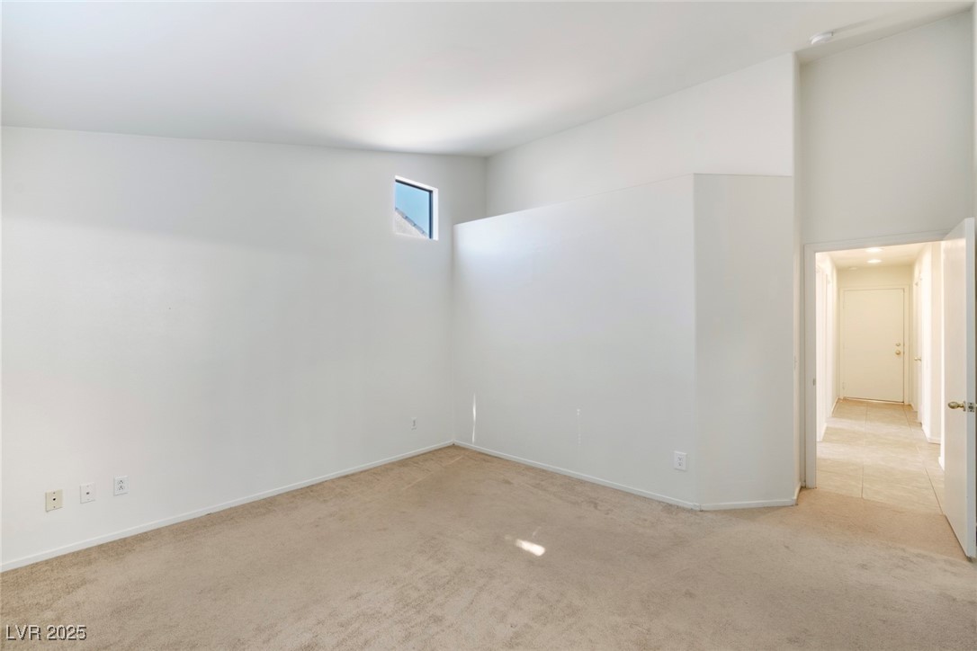 5825 COLEMAN Street -