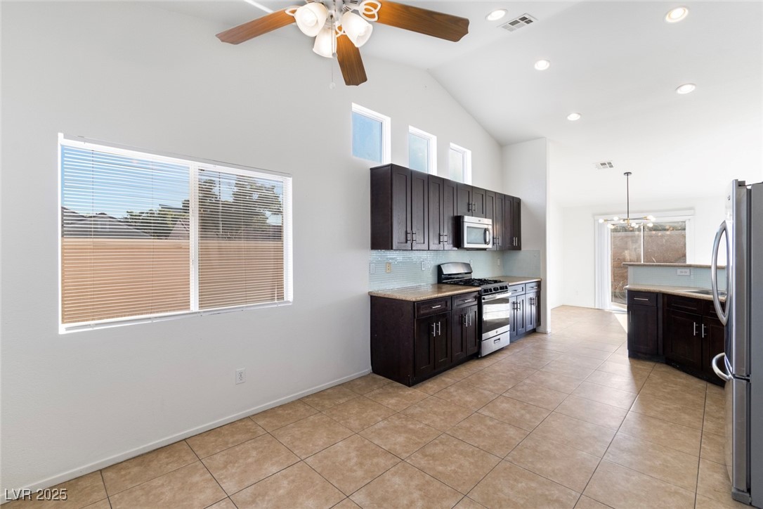 5825 COLEMAN Street -