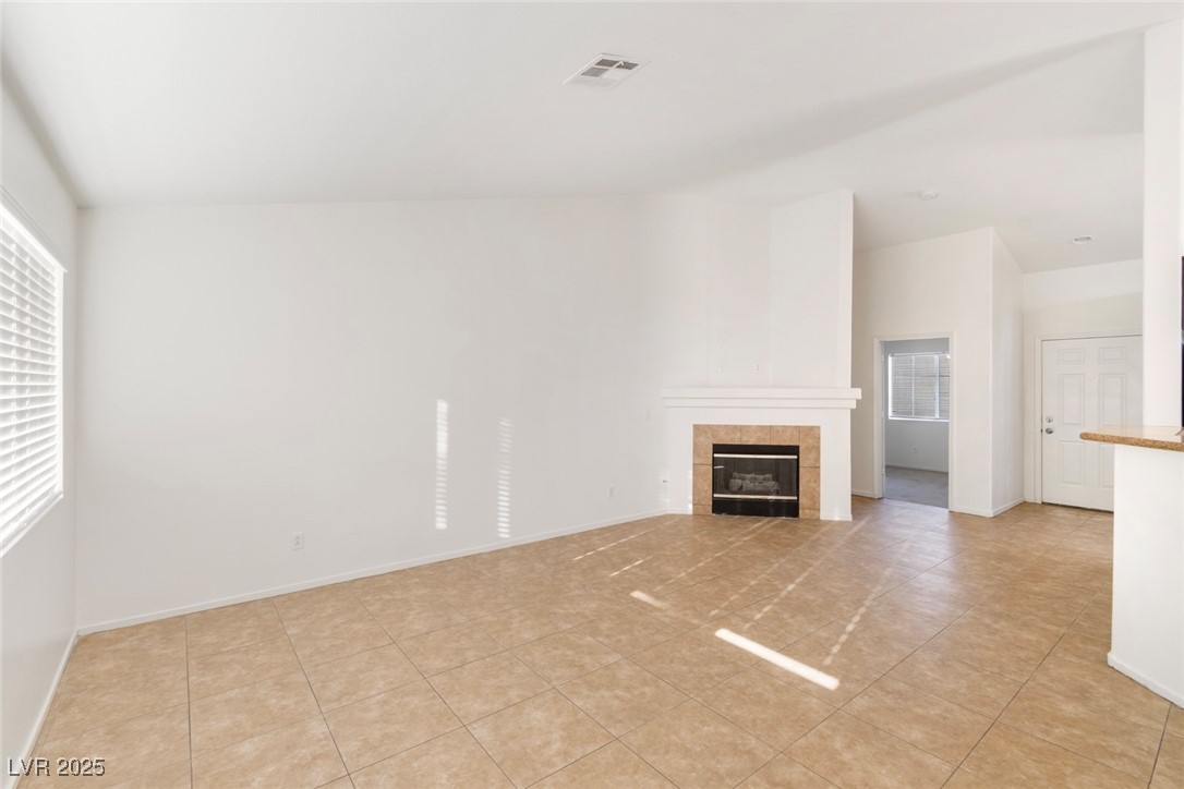 5825 COLEMAN Street -