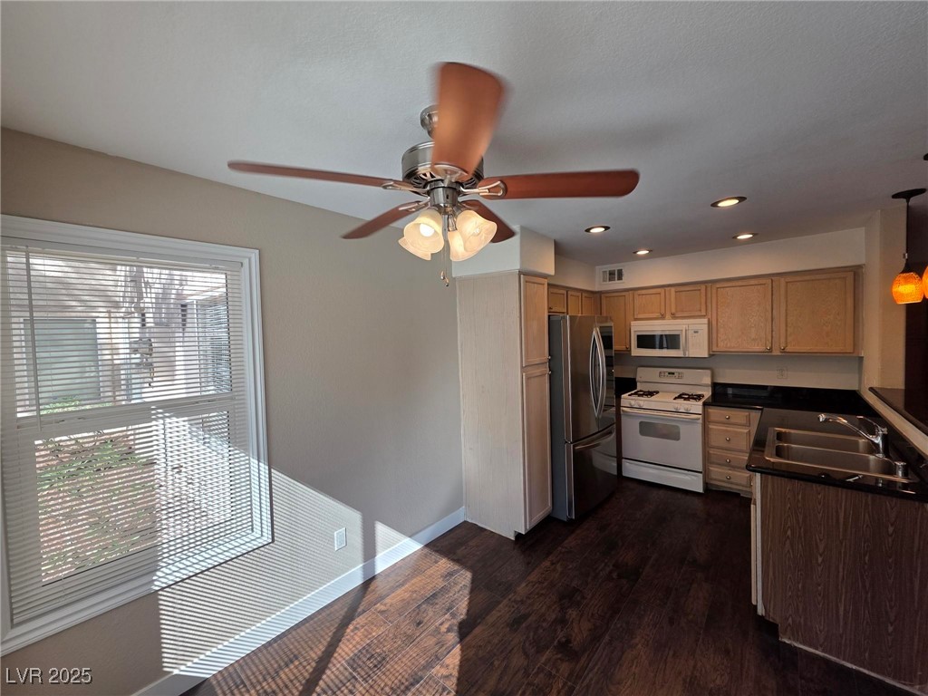 5265 Caspian Springs Drive 103