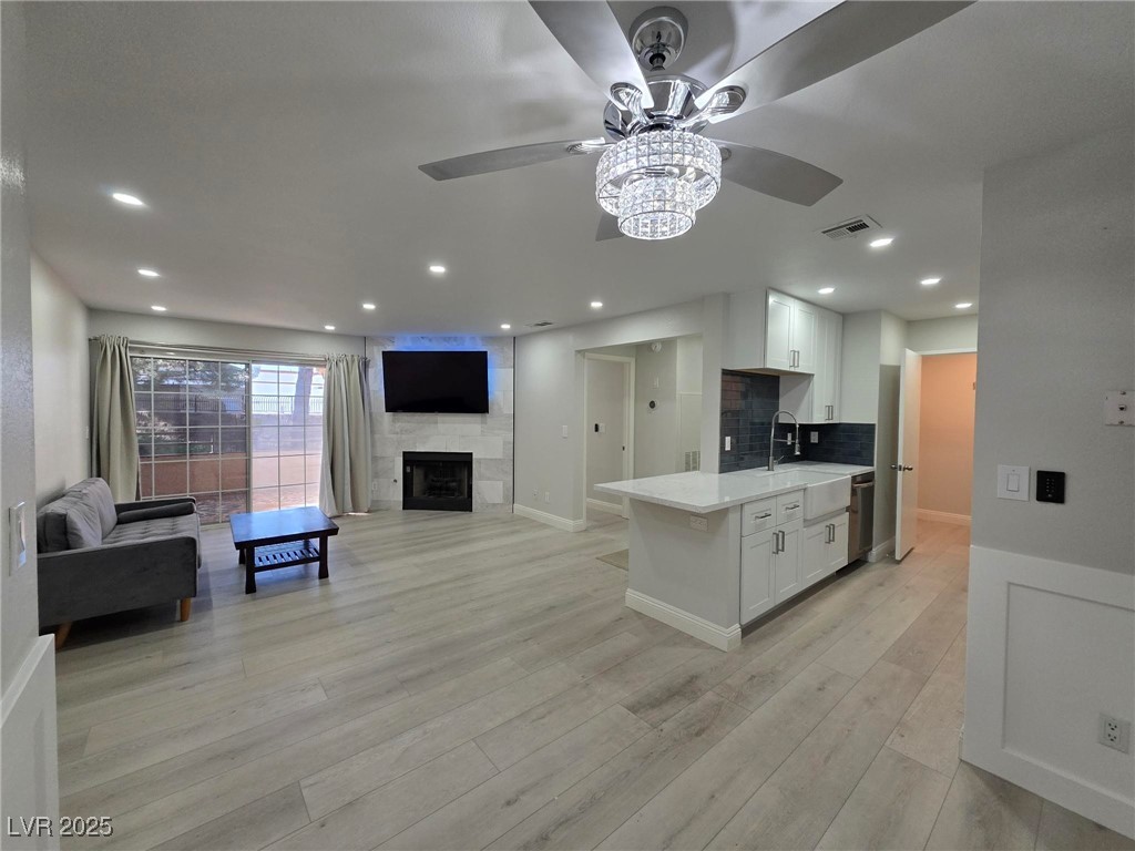 2200 South Fort Apache Road 1048