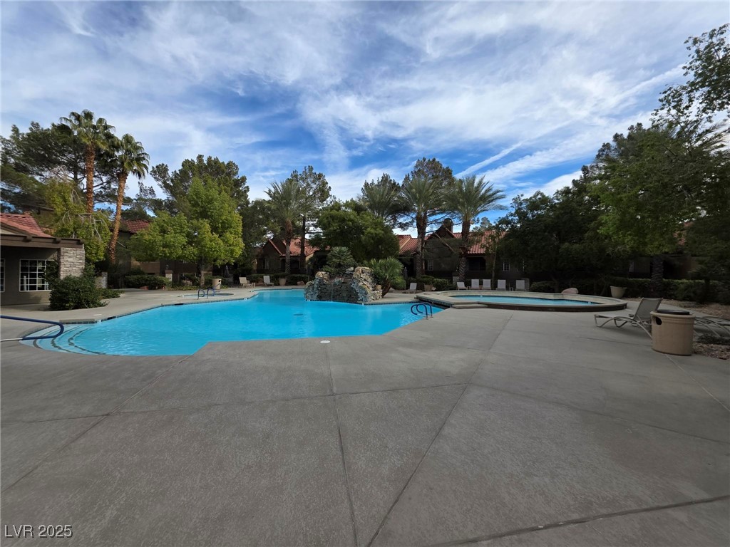 2200 South Fort Apache Road 1048
