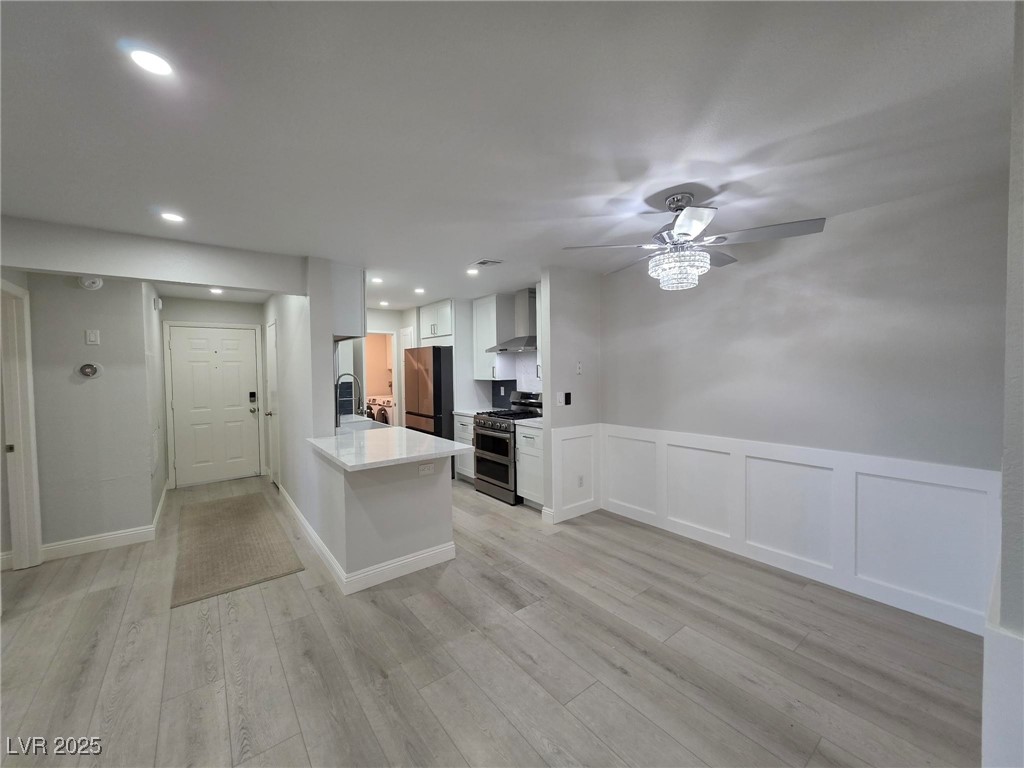 2200 South Fort Apache Road 1048