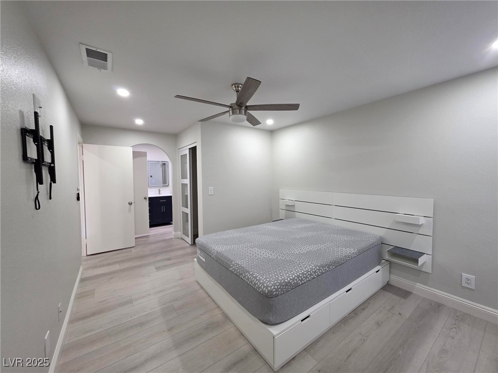 2200 South Fort Apache Road 1048