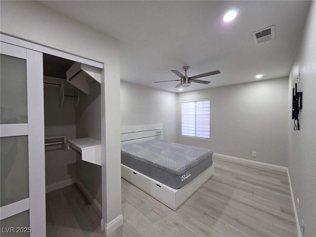 2200 South Fort Apache Road 1048