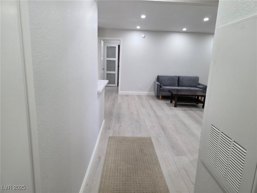 2200 South Fort Apache Road 1048