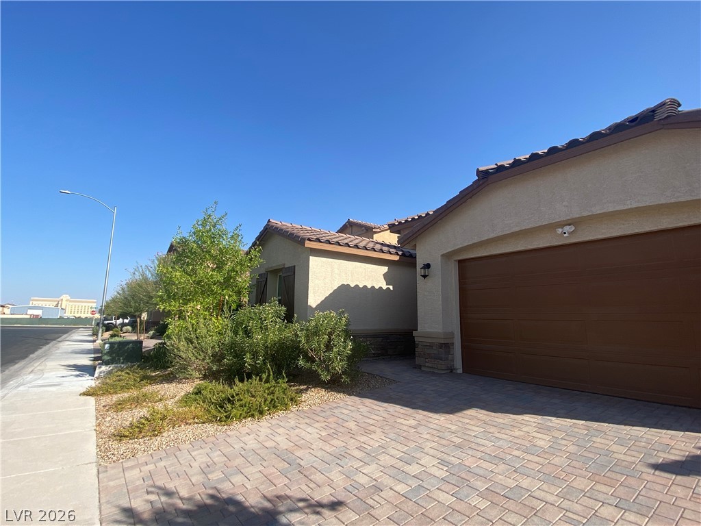 3995 Redwood Glen Court