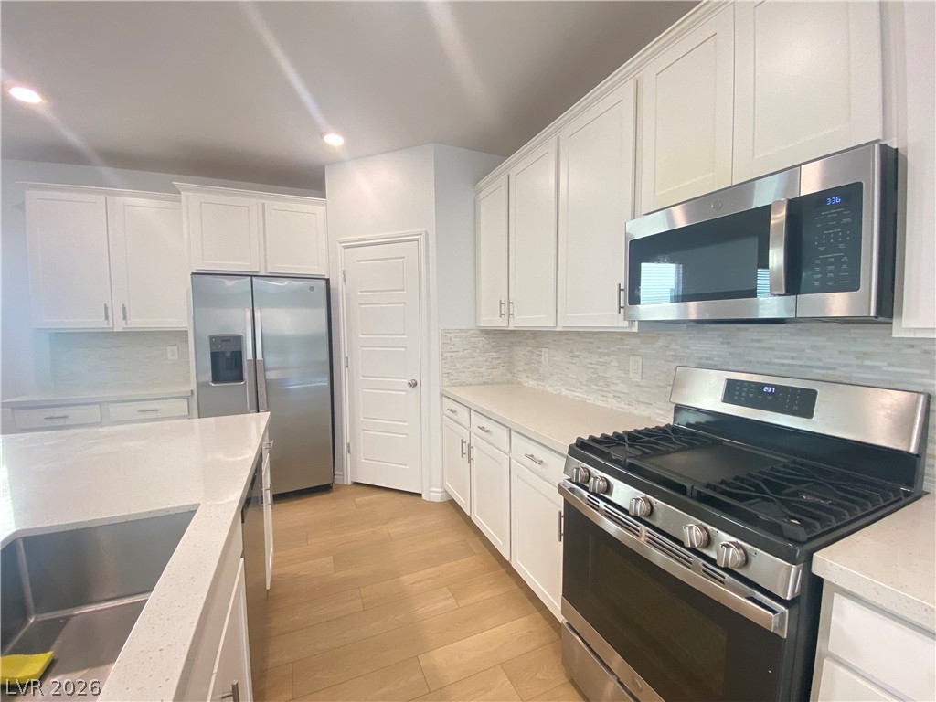 3995 Redwood Glen Court