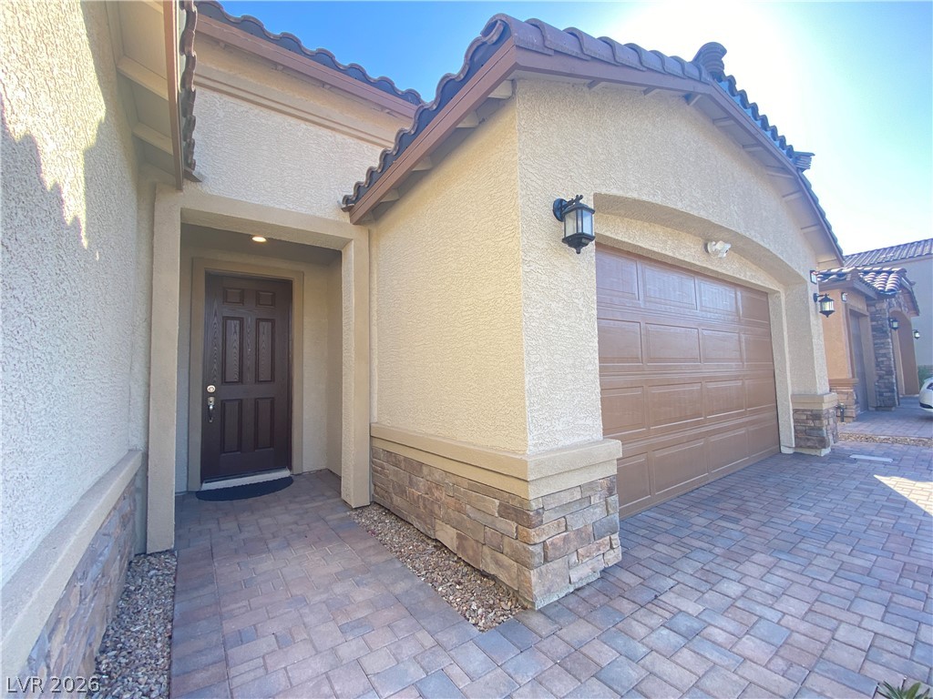 3995 Redwood Glen Court