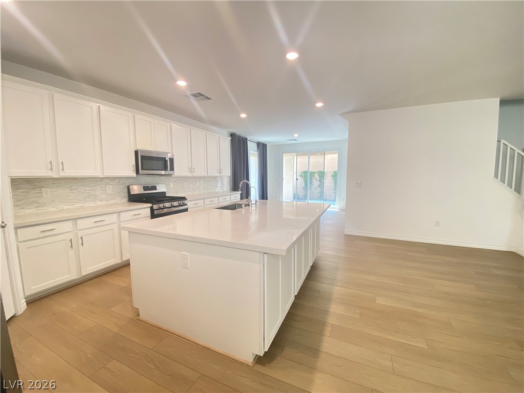 3995 Redwood Glen Court