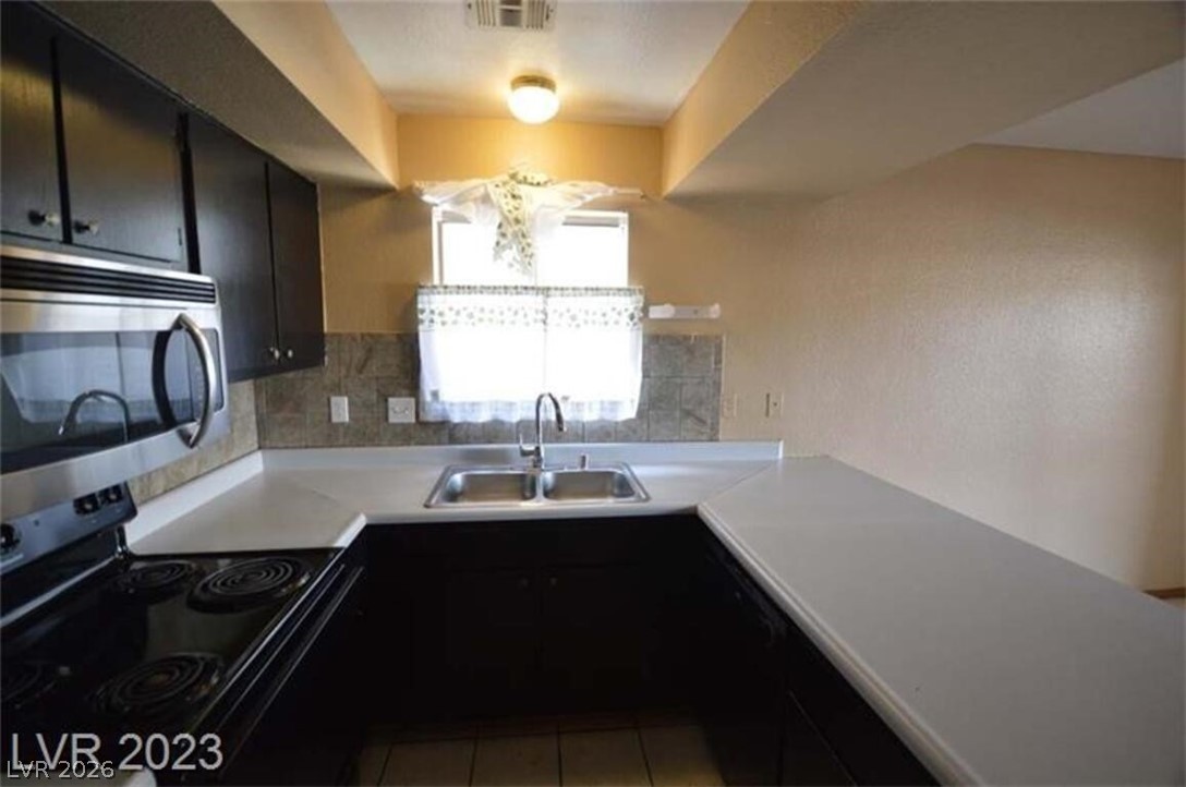 6233 Ilanos Lane