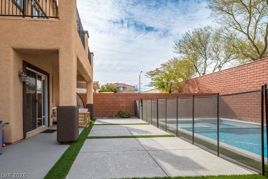 10137 Glorious Moon Court