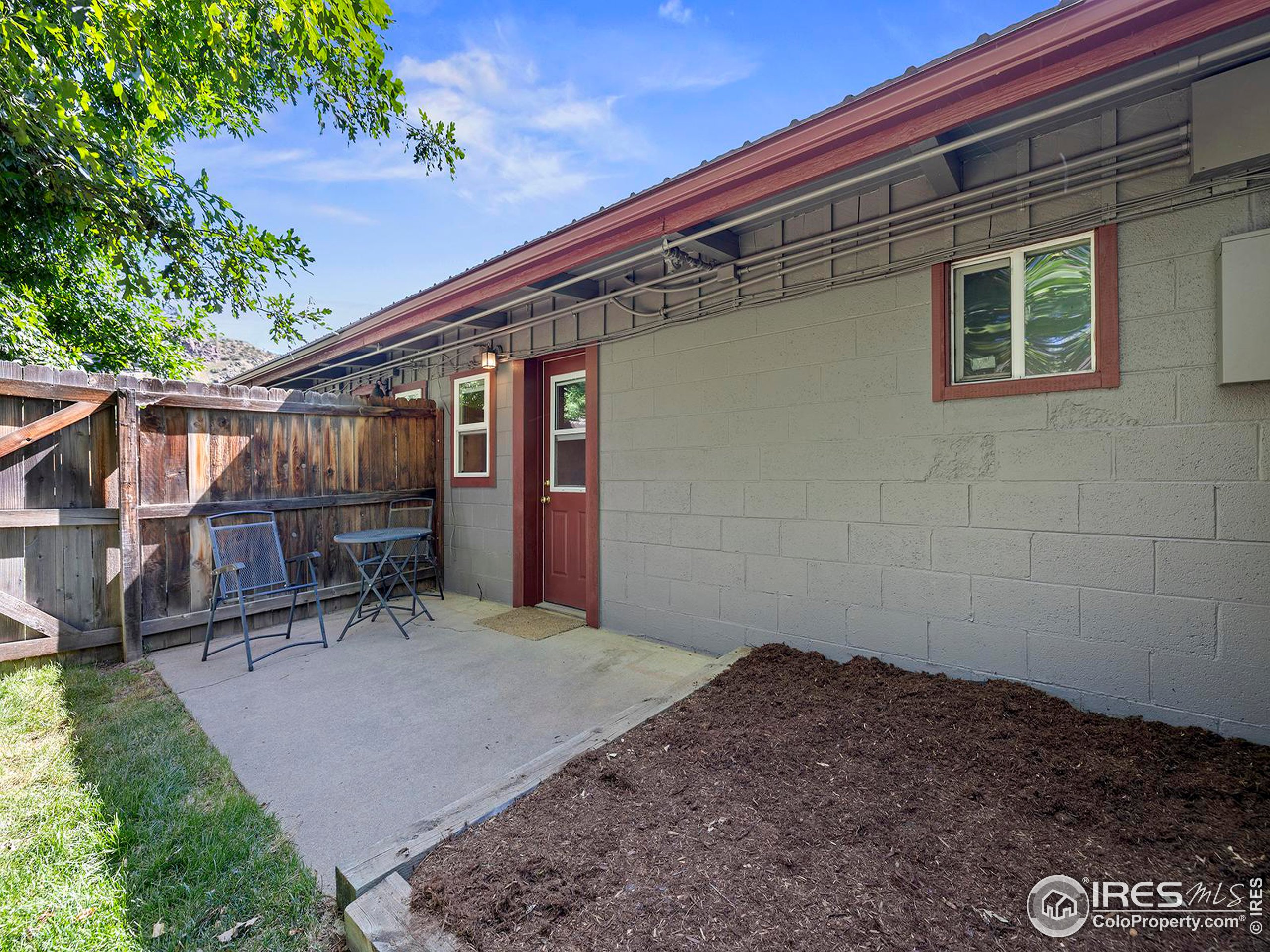 4529 Shoreline Dr #7