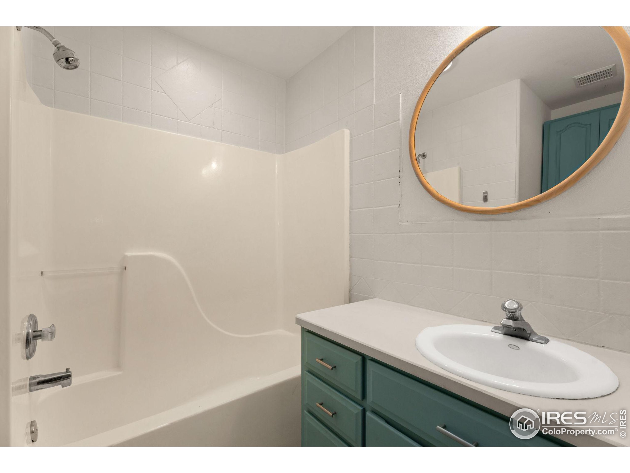 10511 Clark Lake Ave