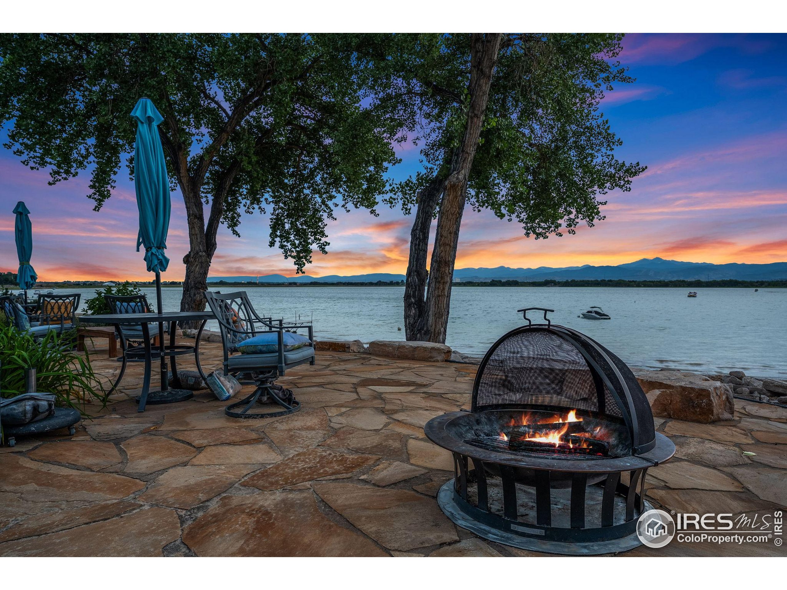 3553 Valley Oak Dr
