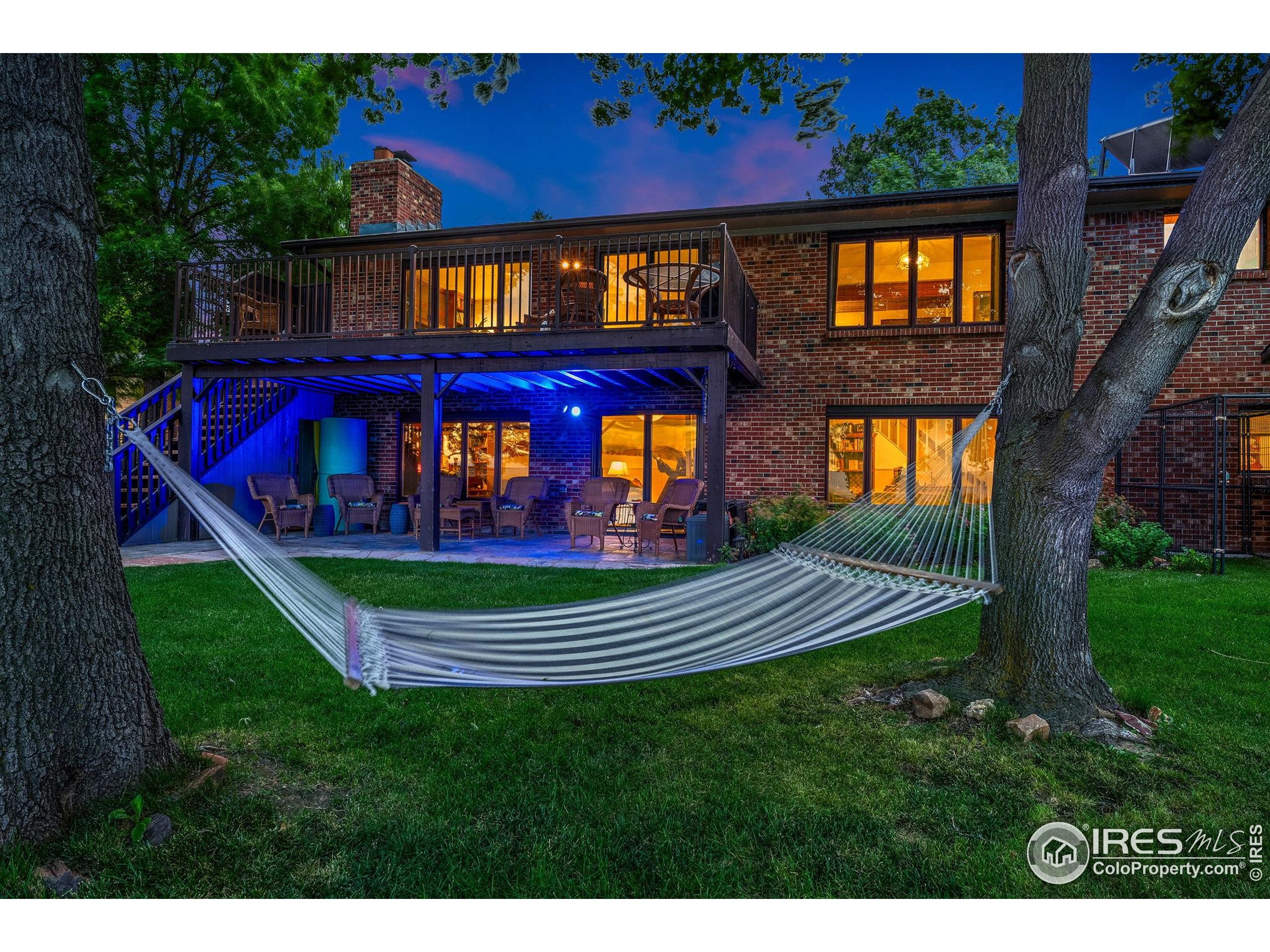 3553 Valley Oak Dr