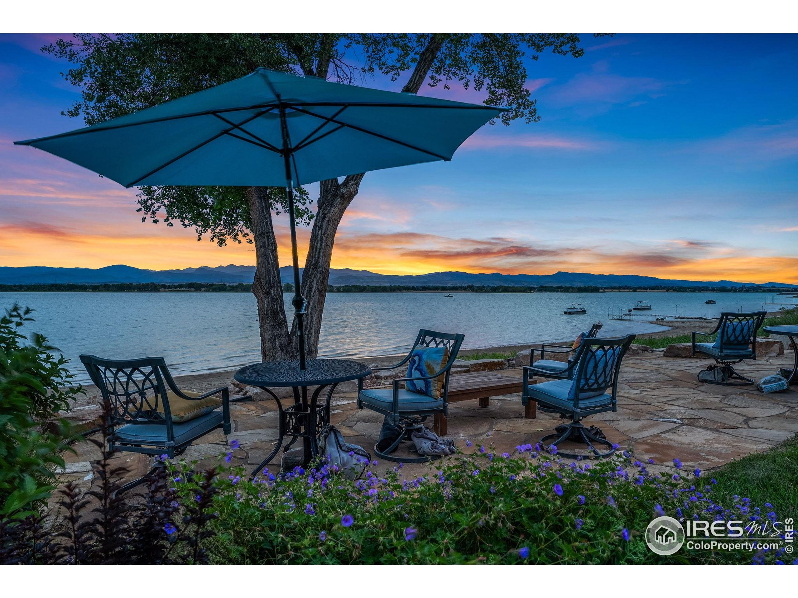 3553 Valley Oak Dr