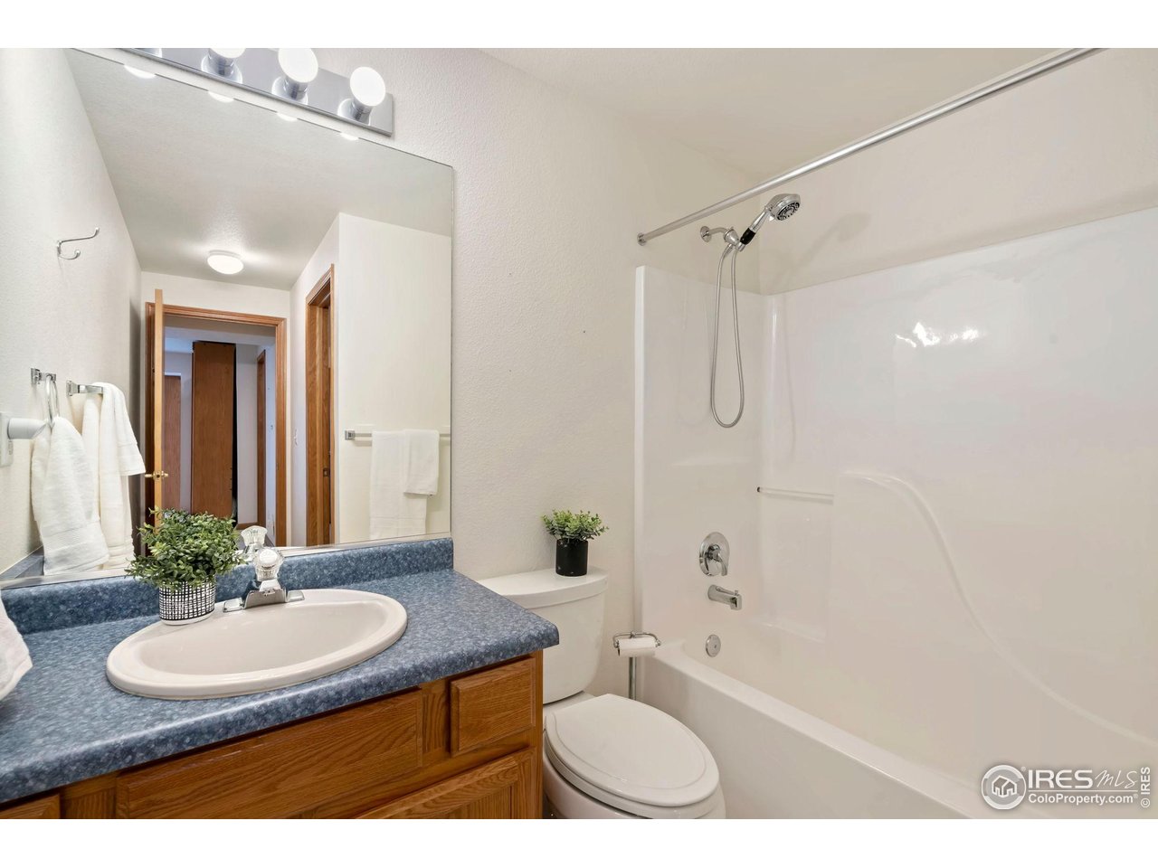 5000 Boardwalk Dr #30