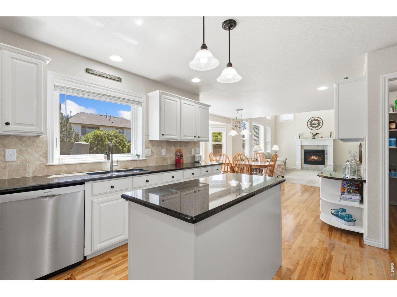 3221 Ledgestone Ct