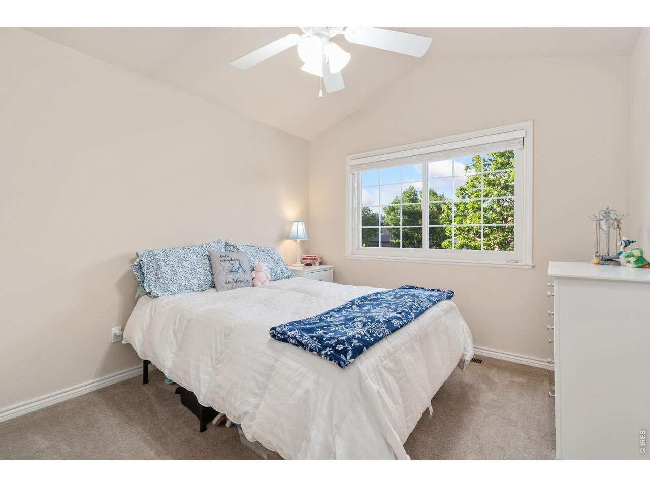 3221 Ledgestone Ct