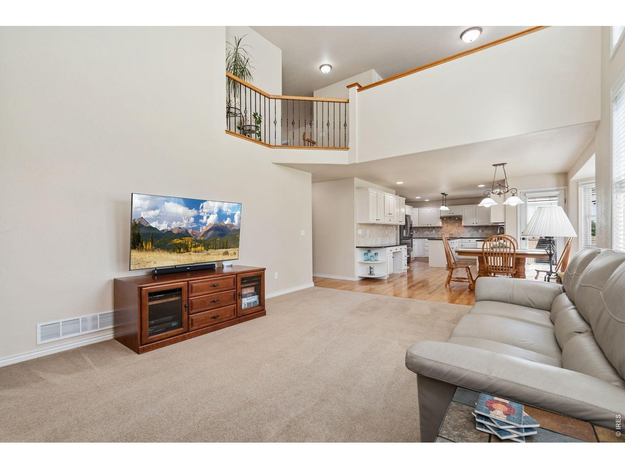 3221 Ledgestone Ct