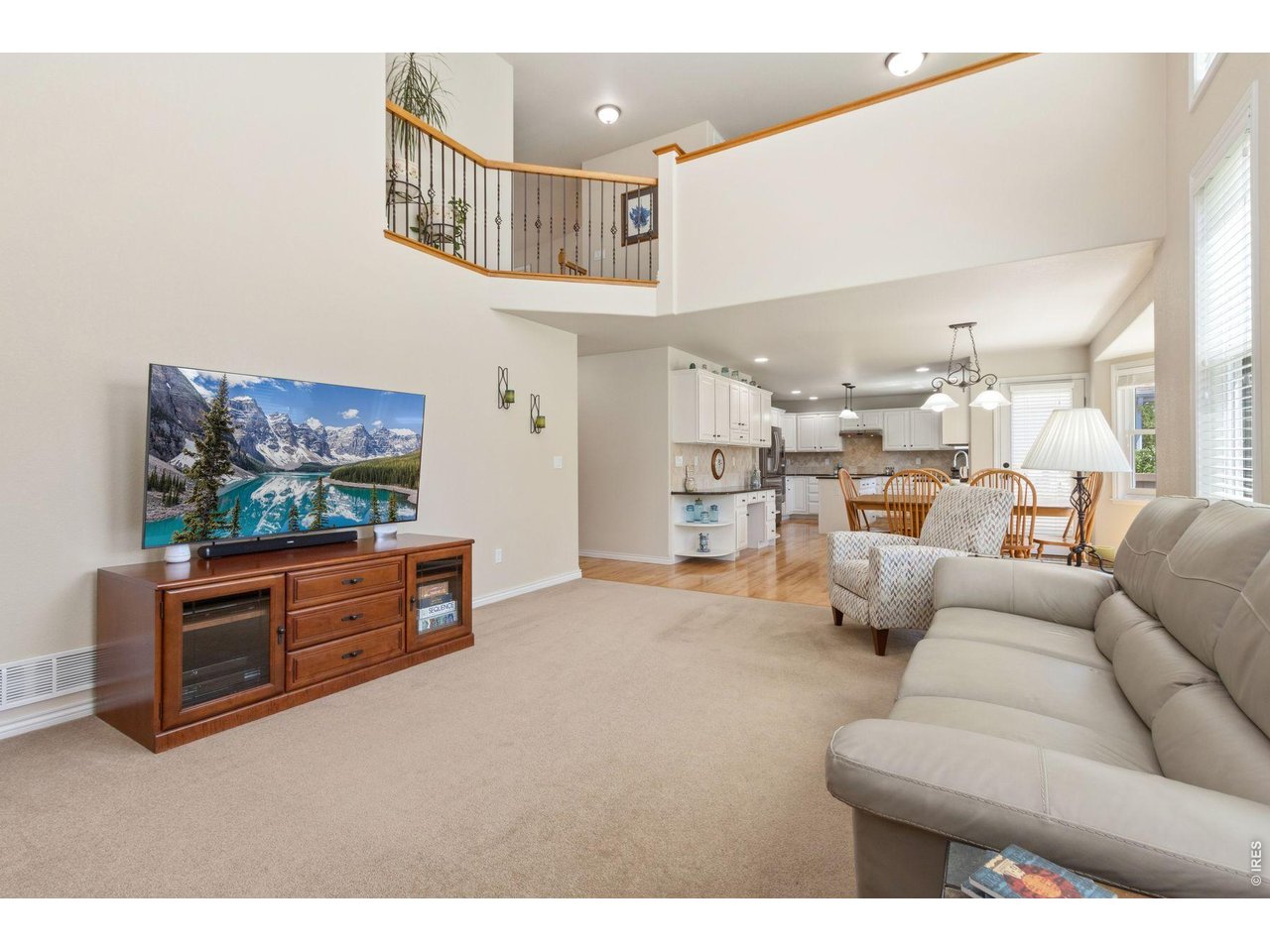3221 Ledgestone Ct