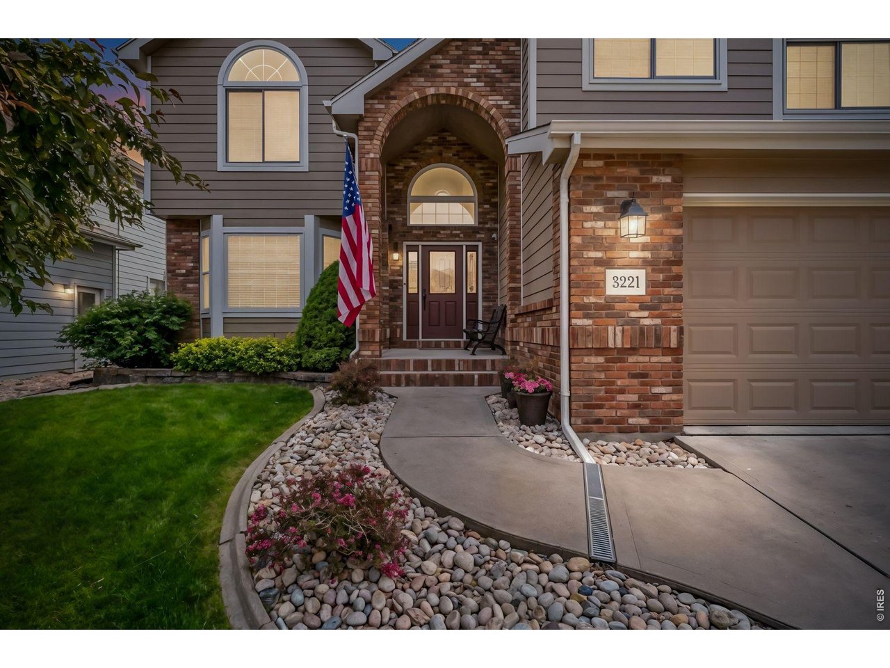 3221 Ledgestone Ct