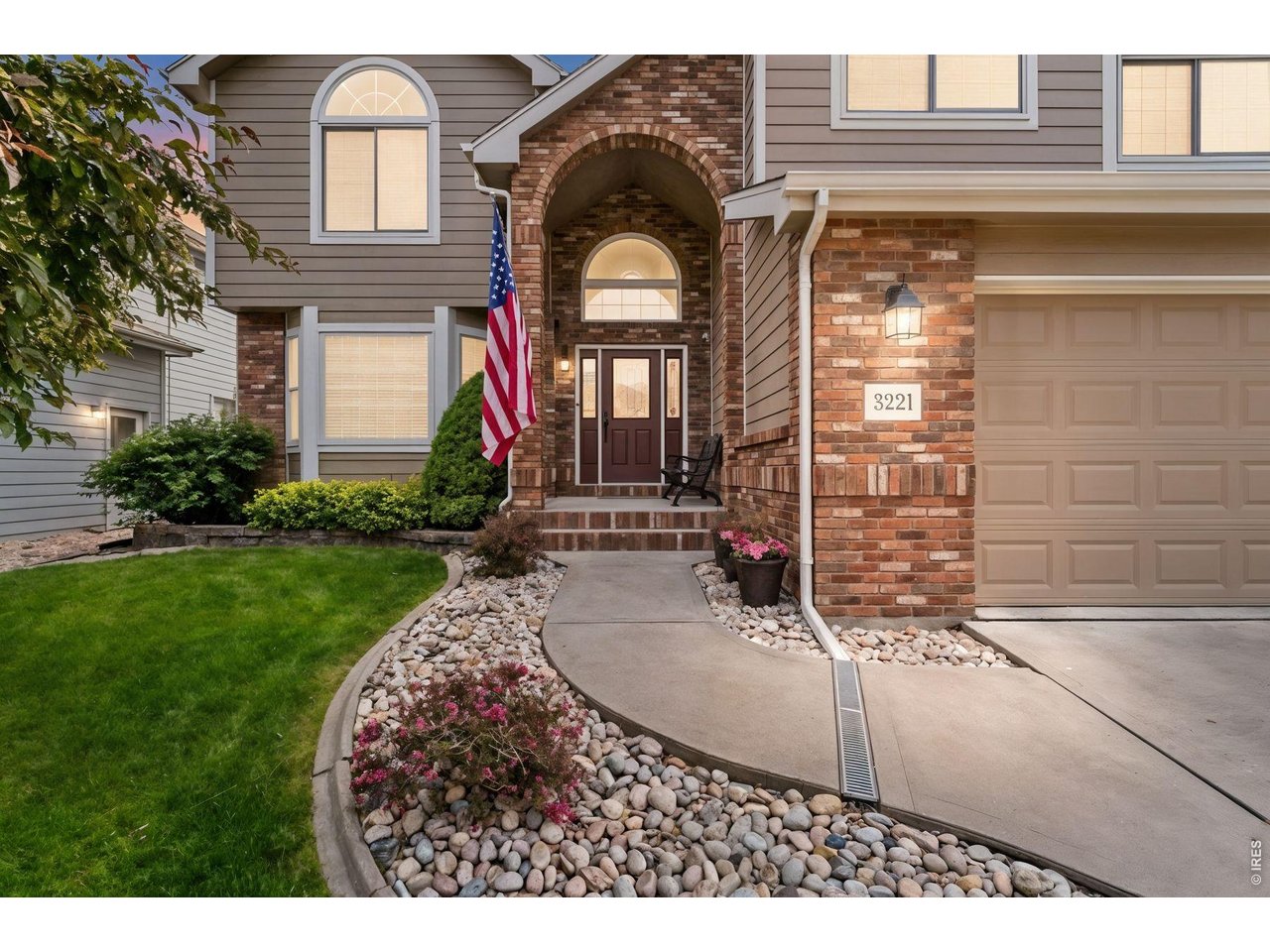 3221 Ledgestone Ct