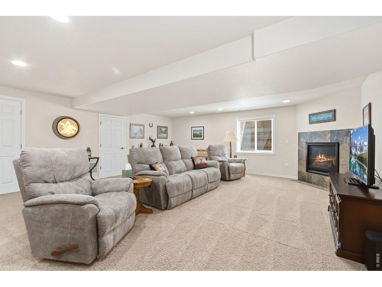 3221 Ledgestone Ct