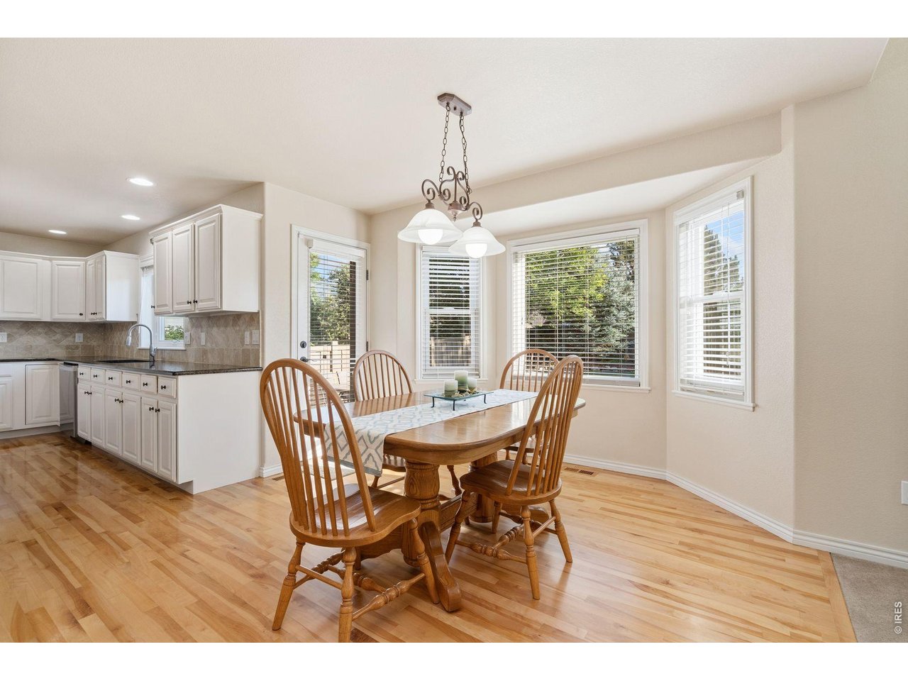 3221 Ledgestone Ct
