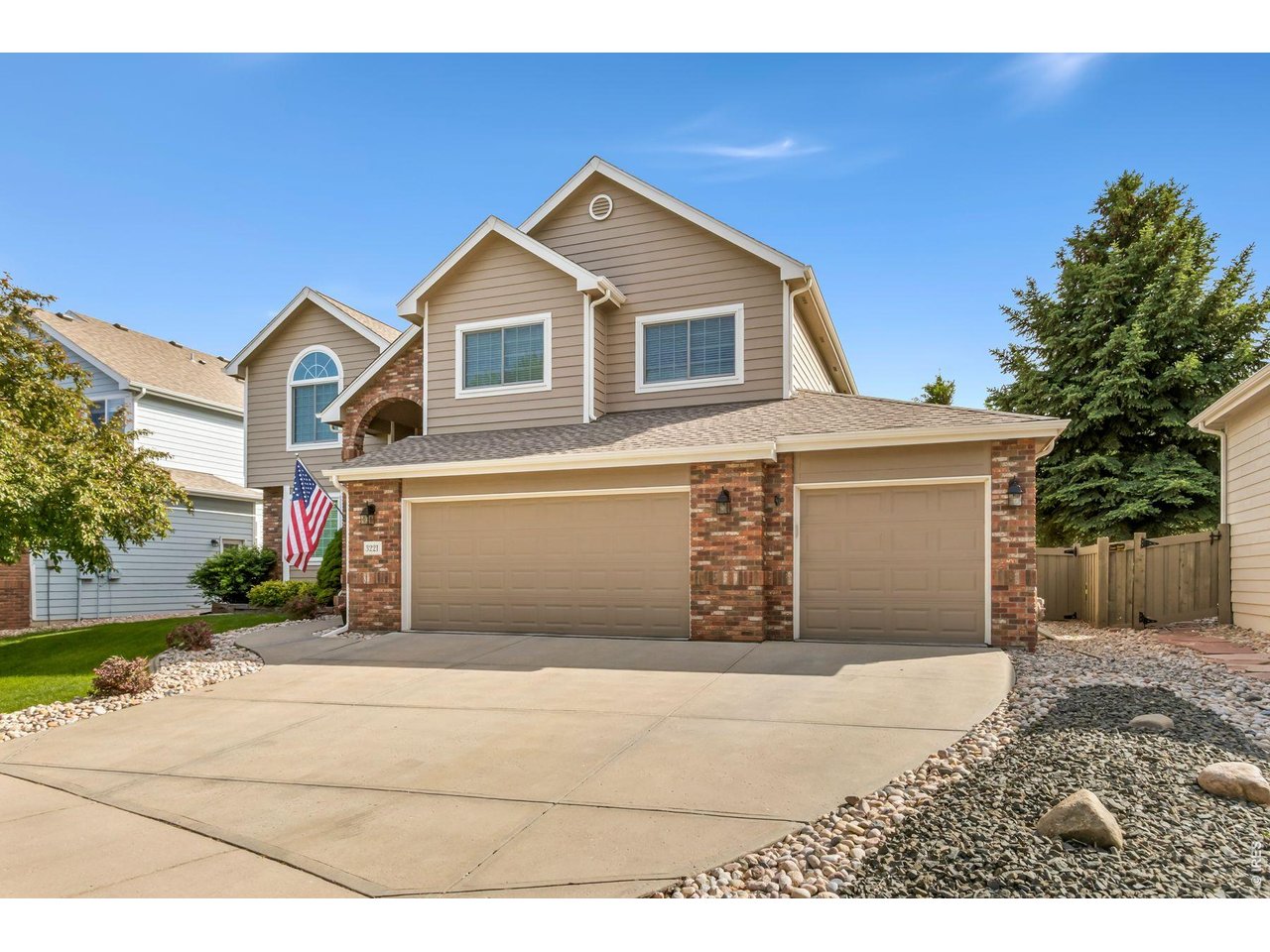 3221 Ledgestone Ct