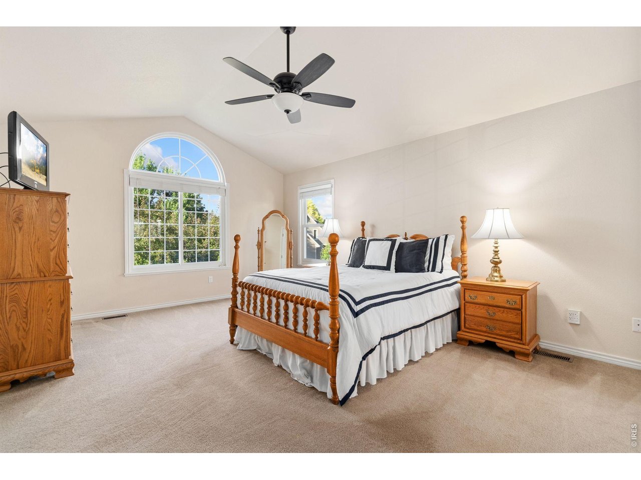 3221 Ledgestone Ct