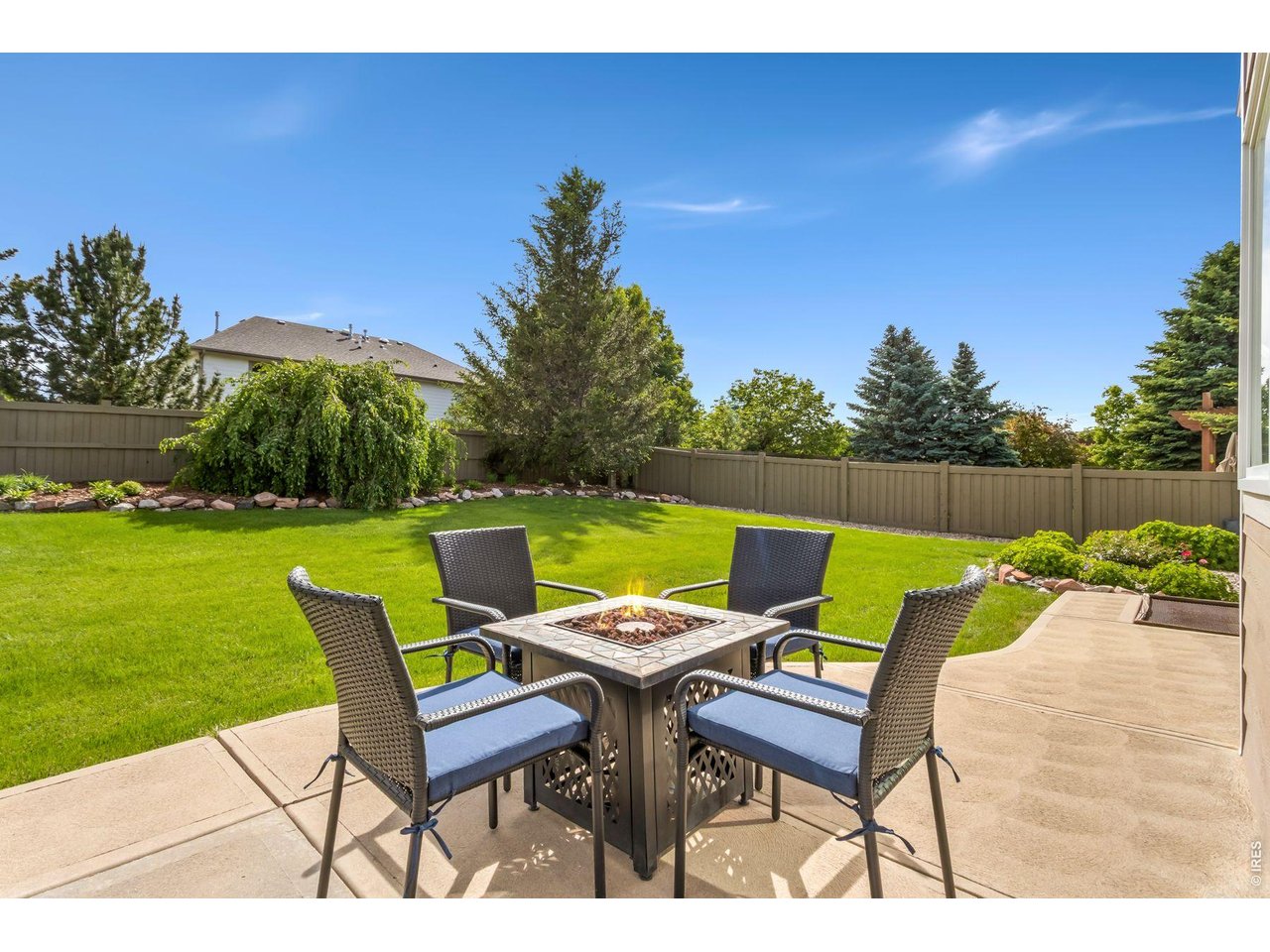 3221 Ledgestone Ct