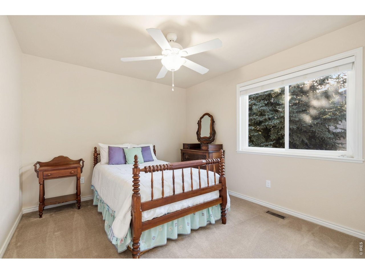3221 Ledgestone Ct