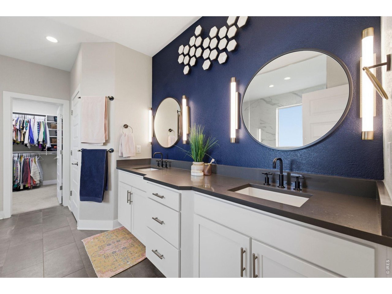 2915 Harvest View Way