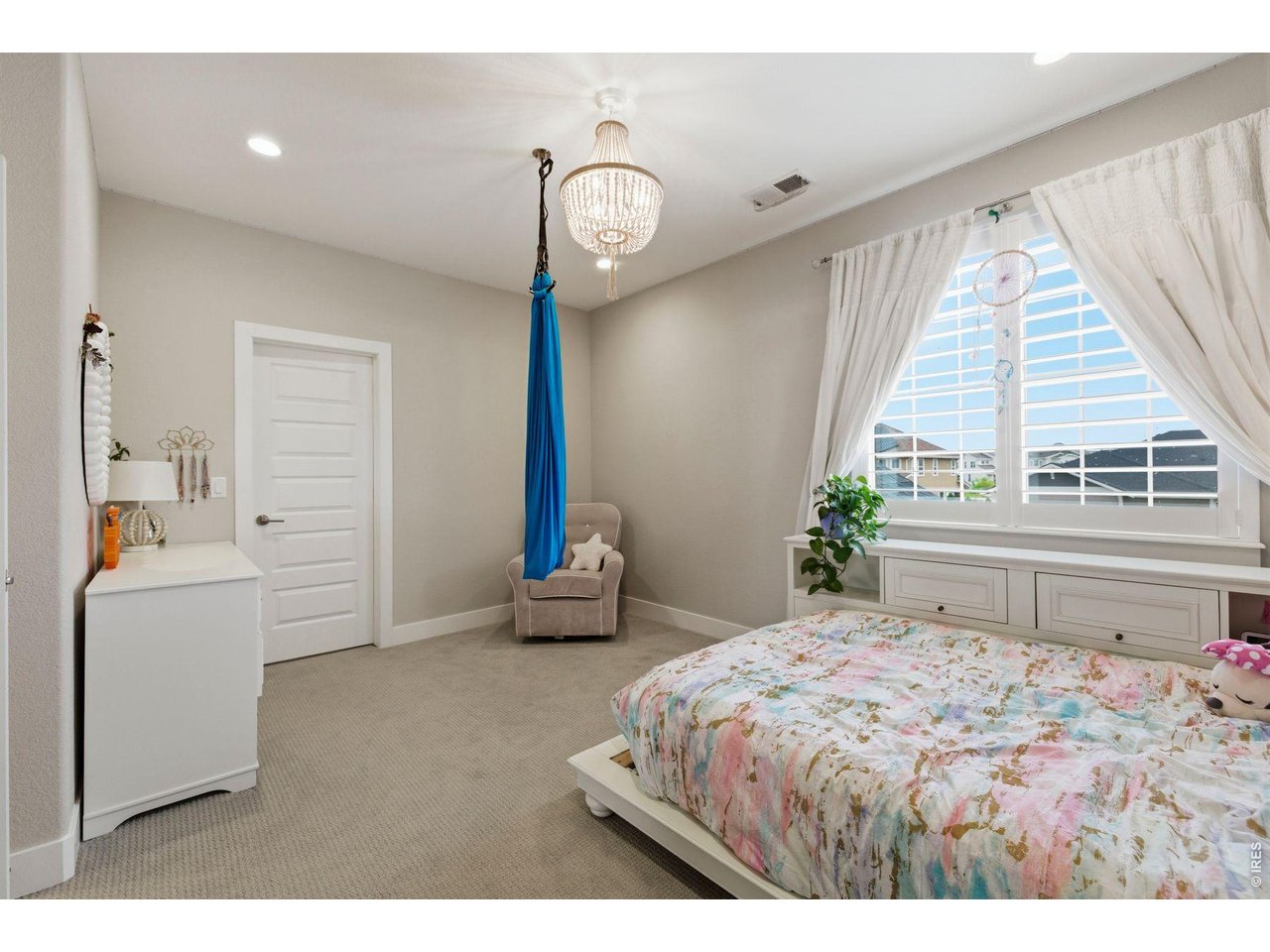 2915 Harvest View Way