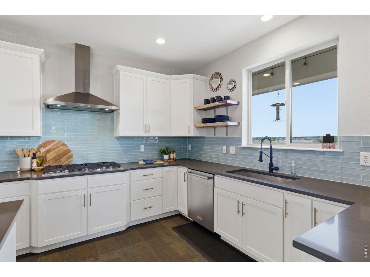 2915 Harvest View Way