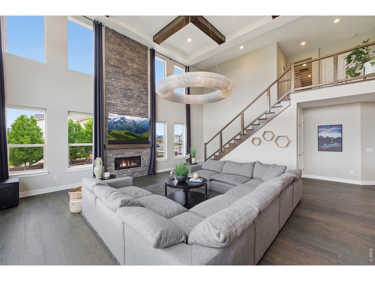 2915 Harvest View Way