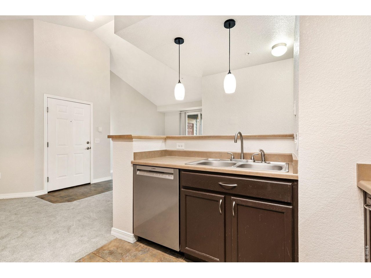 2133 Krisron Rd C304