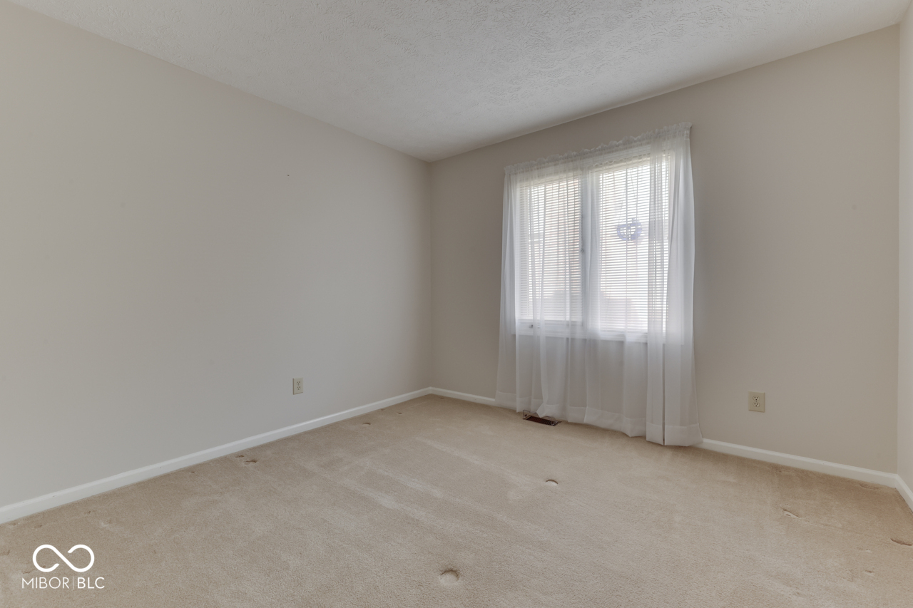 223 Andrews Boulevard East Drive