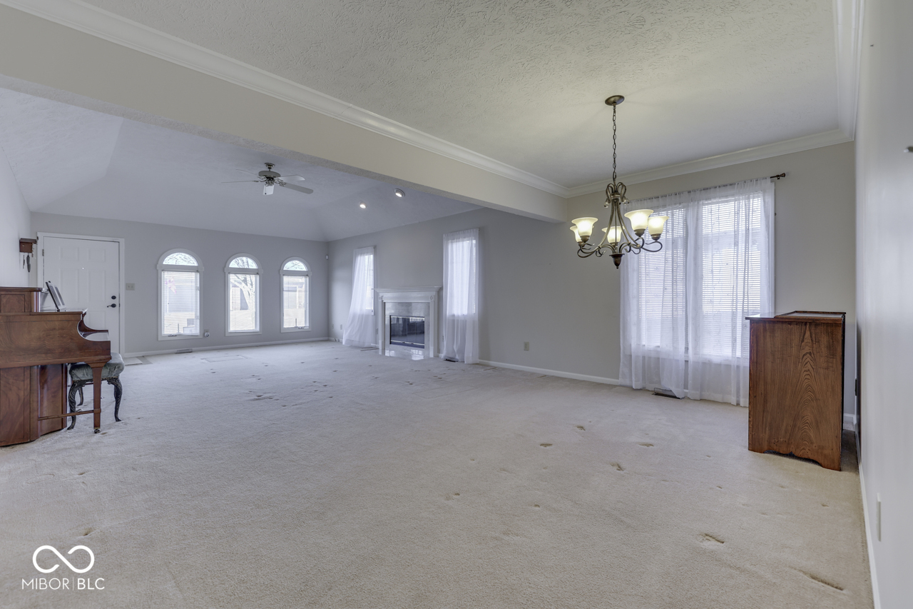 223 Andrews Boulevard East Drive