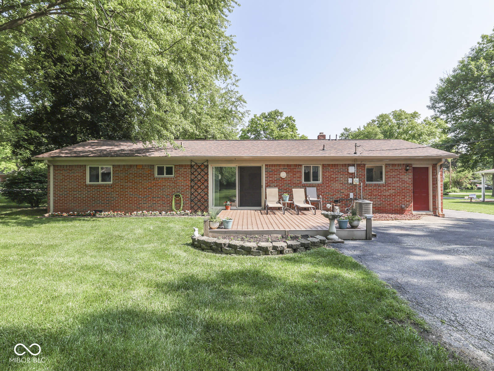 343 E Waterbury Road