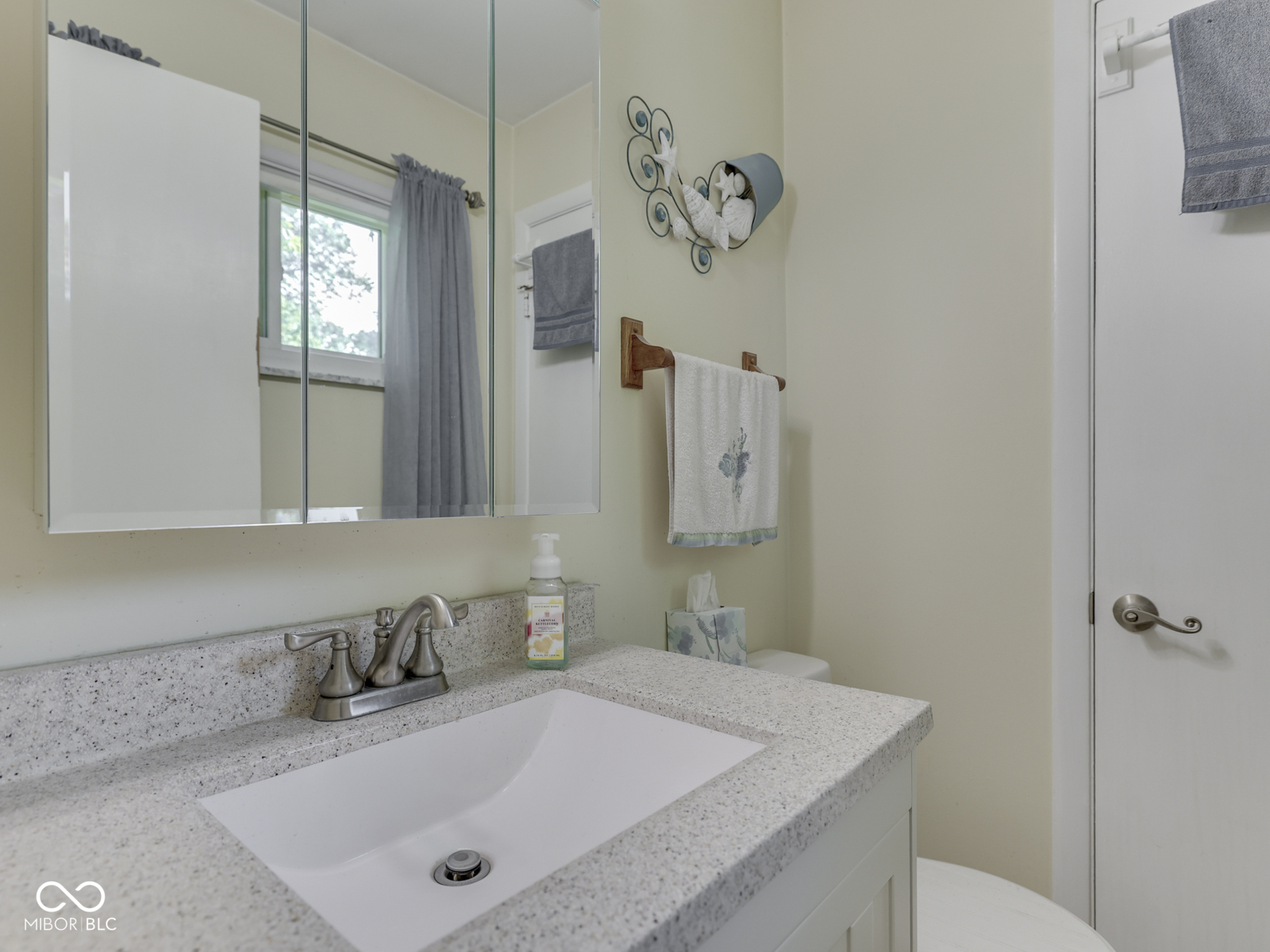 343 E Waterbury Road