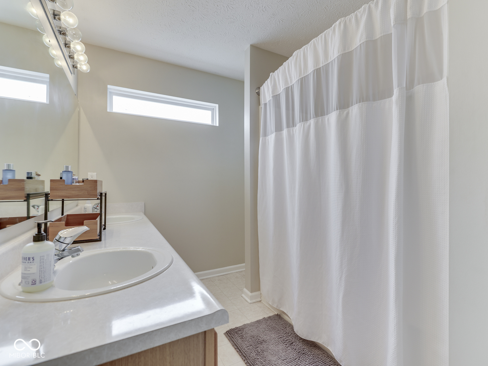 2734 Newaygo Drive
